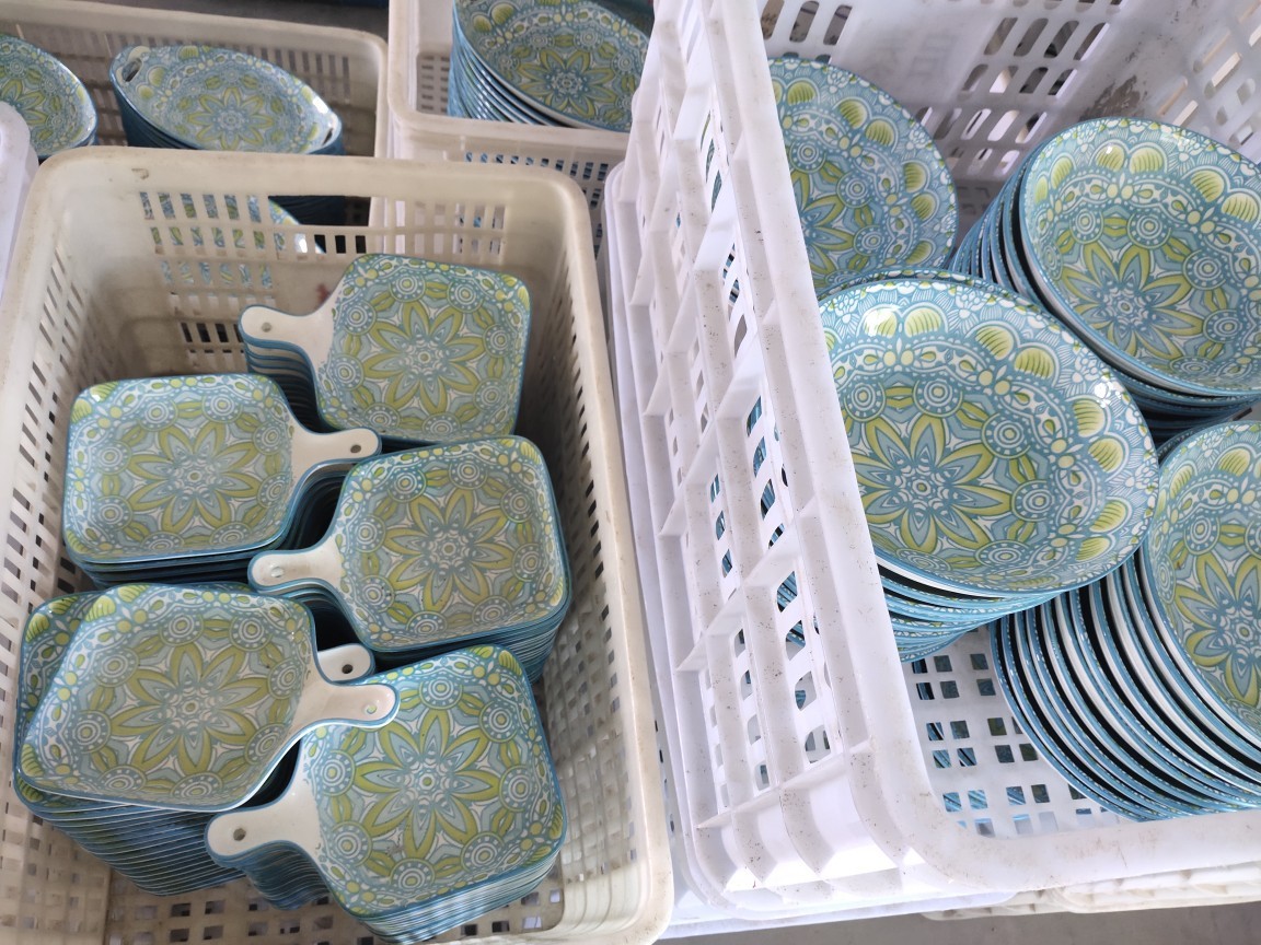 Bohemian Ceramic Plates Cutlery Set Color Box Packaging - Image 3